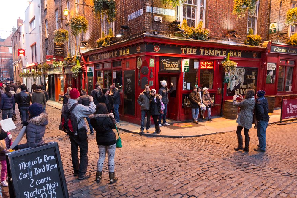 Accompanying Group Travelers Isn’t a Simple Decision