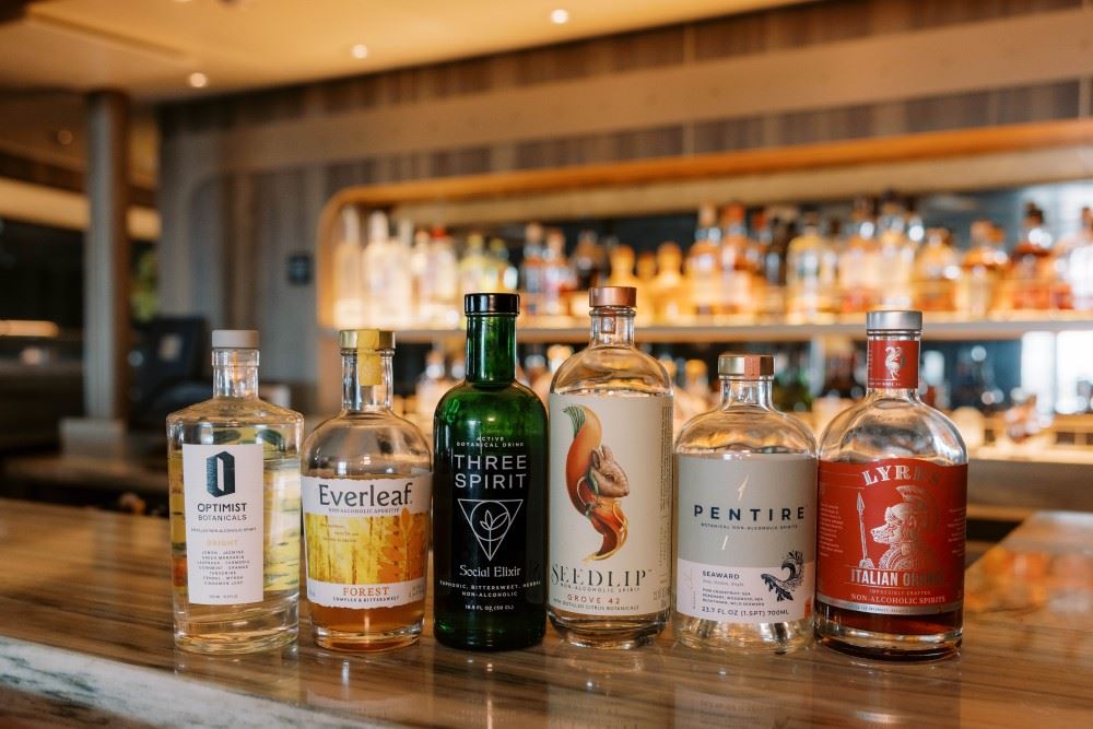 Seabourn Introduces Zero @ Sea Cocktail Experience